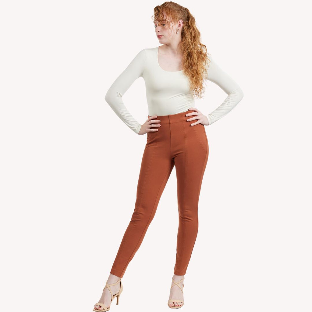 Effortlessly Chic: How to Style Thalian Pants for the Holiday Season
